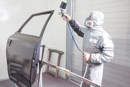 polnaya pokraska dveri avtomobilya